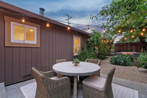 $1,100,000 | 236 Powell Avenue, Healdsburg, CA 95448