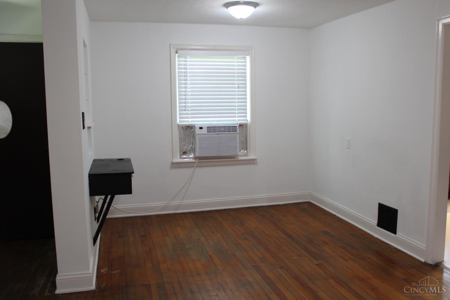 6926 Liberty Fairfield Road Hamilton, OH 45011 - Photo 7 of 21 Gallery Image 7