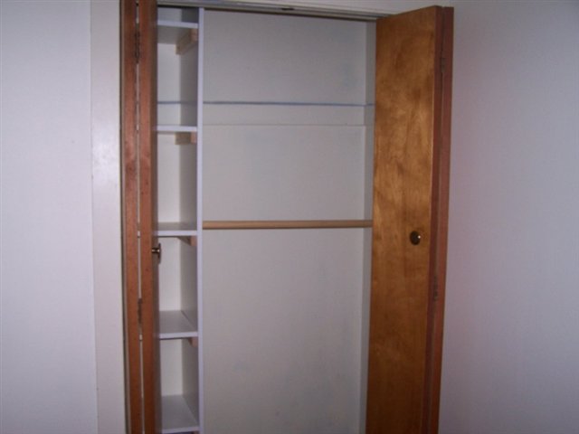 2761 Beach Road Port Huron, MI 48060 - Photo 10 of 21 31059726-9.JPG