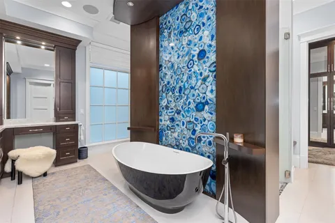 $8,995,000 | 2317 Delmar Place, Fort Lauderdale, FL 33301