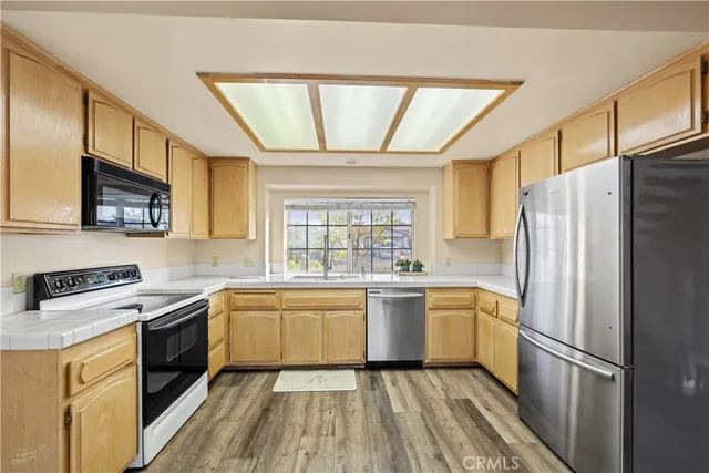 $3,300 | 30340 Channel Way Drive, Canyon Lake, CA 92587