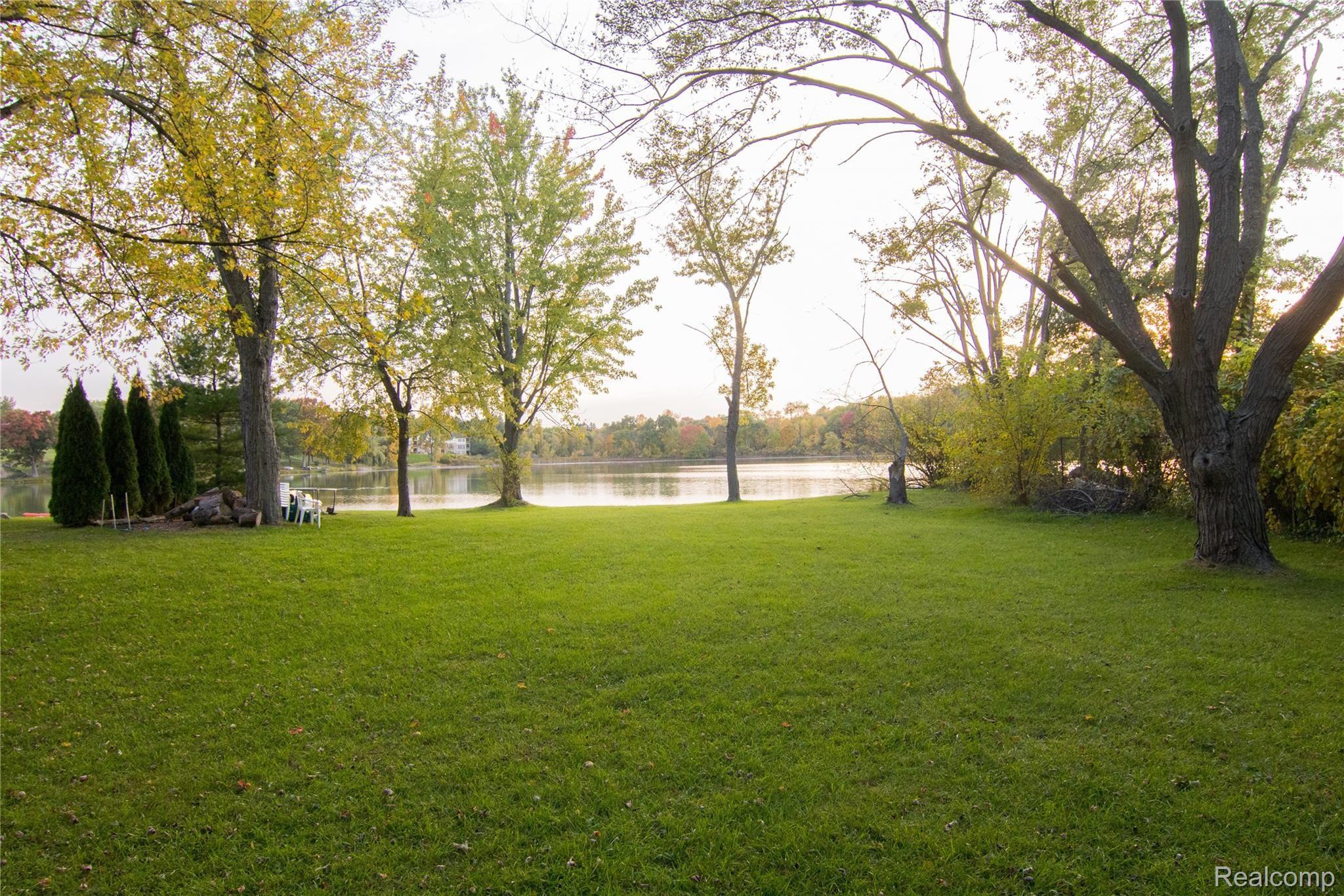 11251 Ford Road Brighton, MI 48116 - Photo 3 of 19 11251 Ford Rd (15).jpg