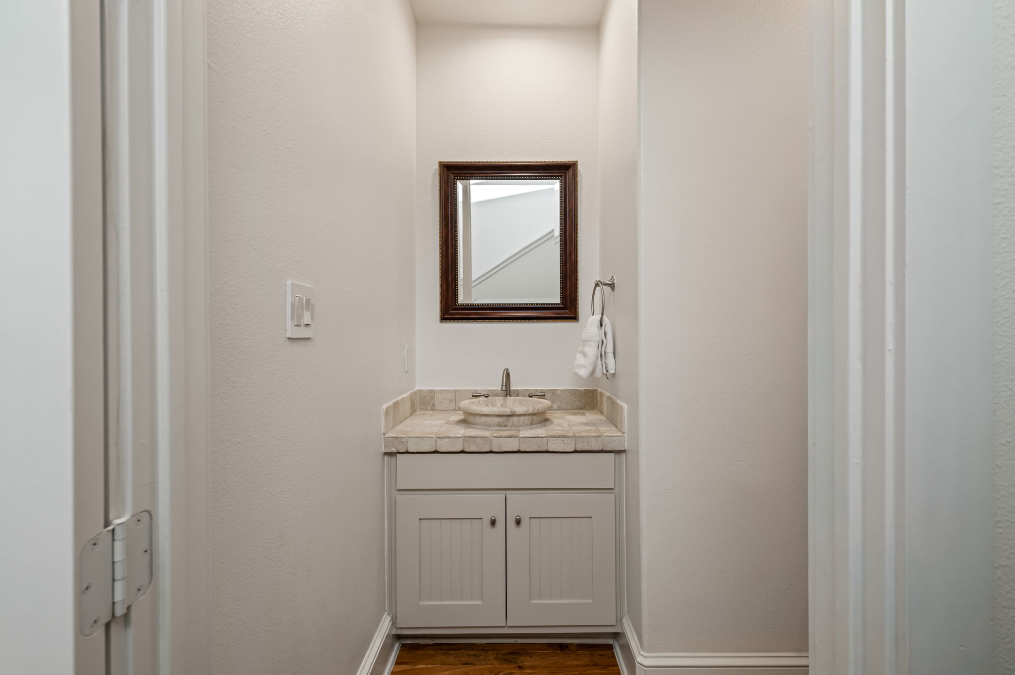 1231 Parkway, Unit 2 Austin, TX 78703 - Photo 19 of 40 Half bath on main living level