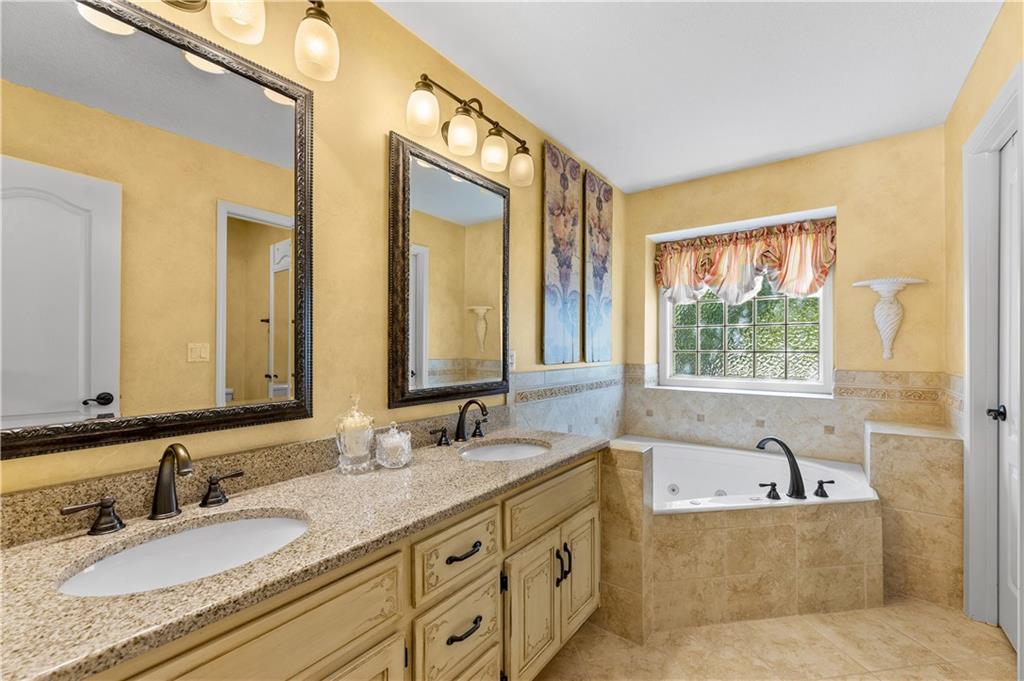 500 Bayview Drive Raymore, MO 64083 - Photo 21 of 51