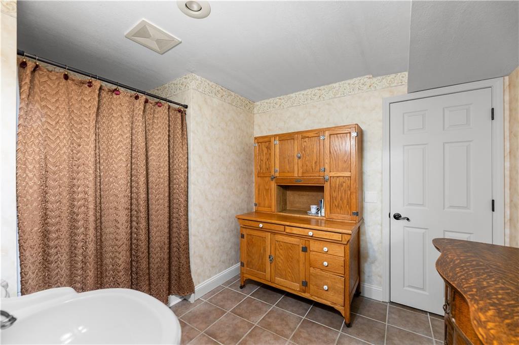 500 Bayview Drive Raymore, MO 64083 - Photo 38 of 51