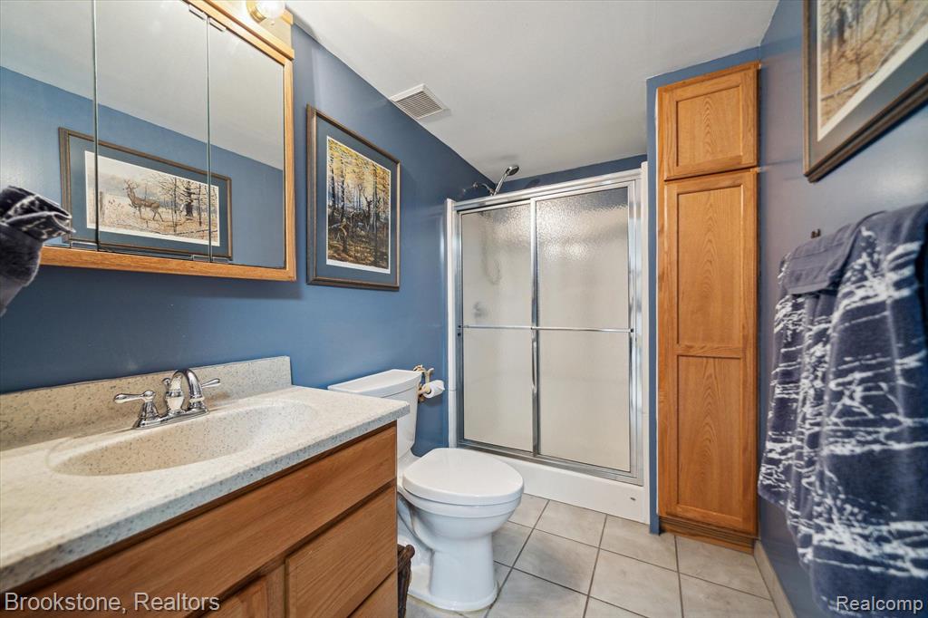 3944 Fieldview Road Lake Orion, MI 48360 - Photo 49 of 58