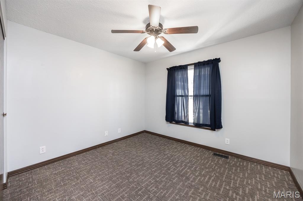 1011 Belleville Street Lebanon, IL 62254 - Photo 19 of 35