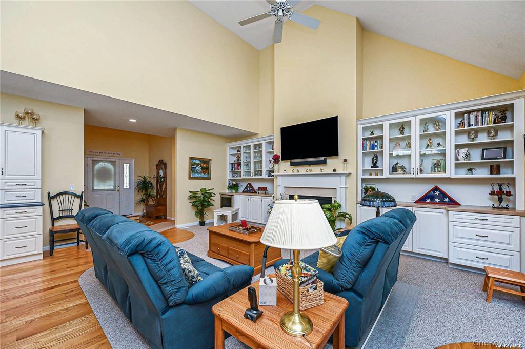 828 Pond View Road Riverhead, NY 11901 - Photo 8 of 35 Gallery Image 8
