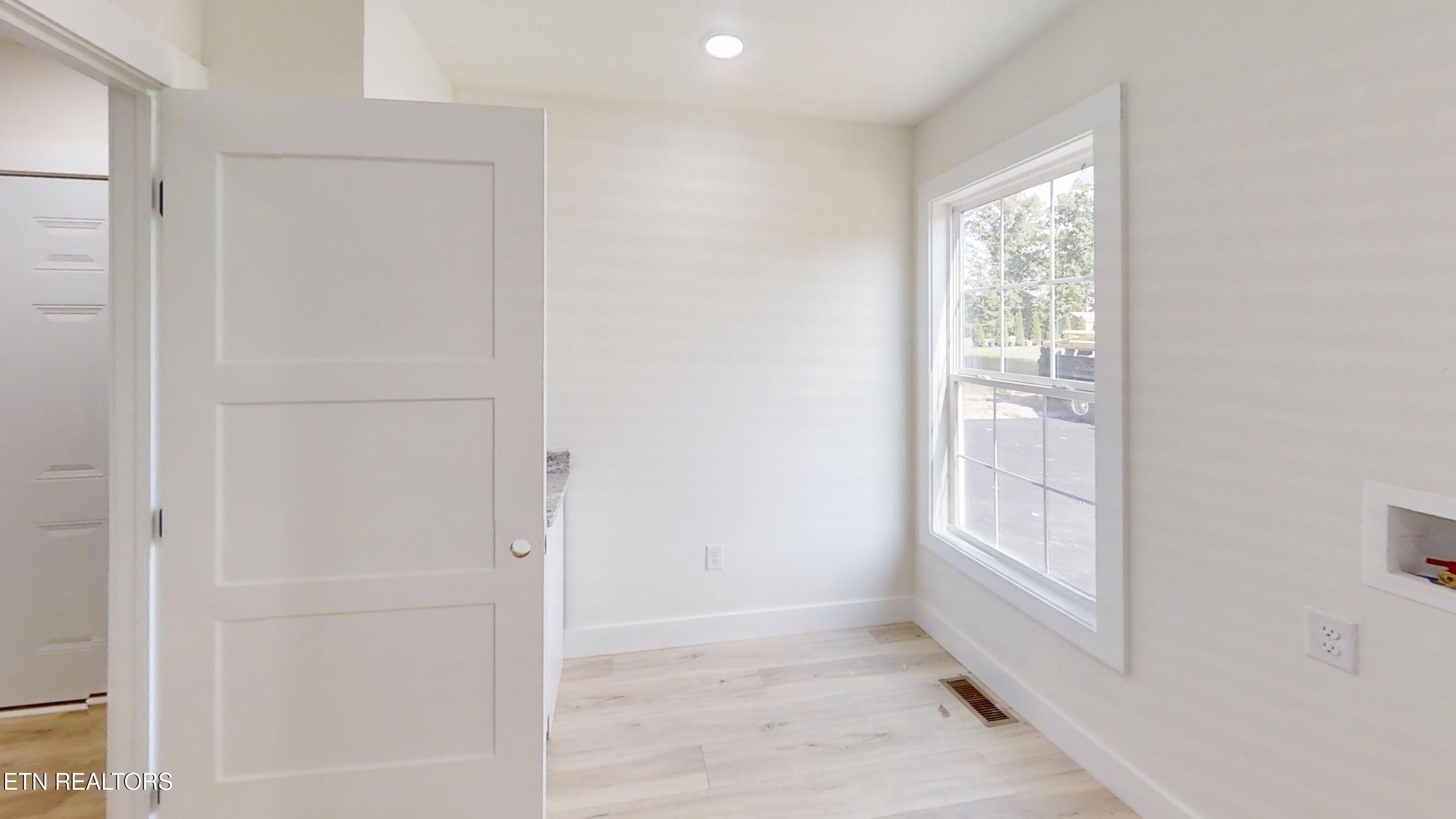 127 Bluff View Loop Crossville, TN 38571 - Photo 23 of 33 IMG_6293