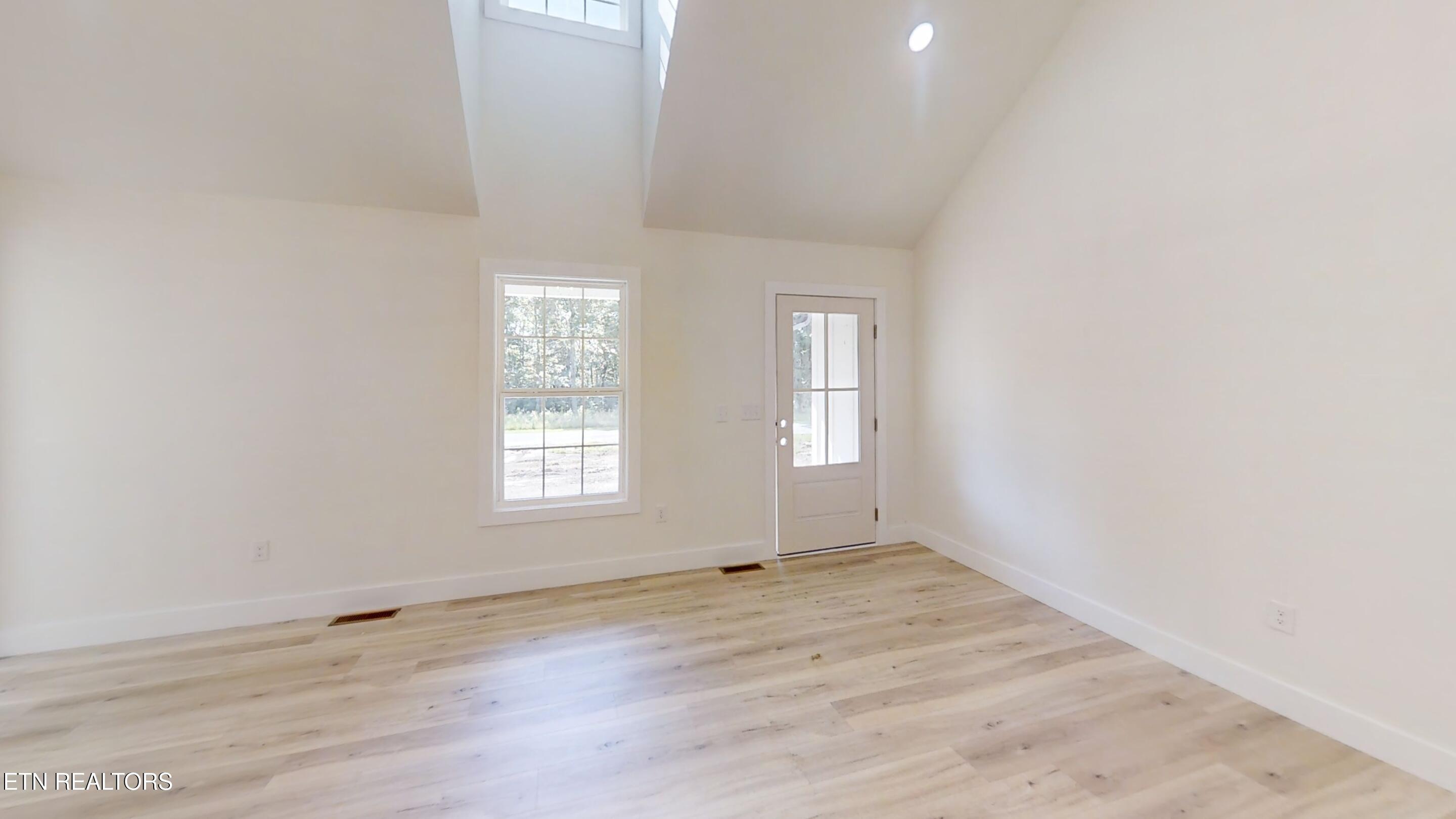 127 Bluff View Loop Crossville, TN 38571 - Photo 27 of 33 IMG_6287