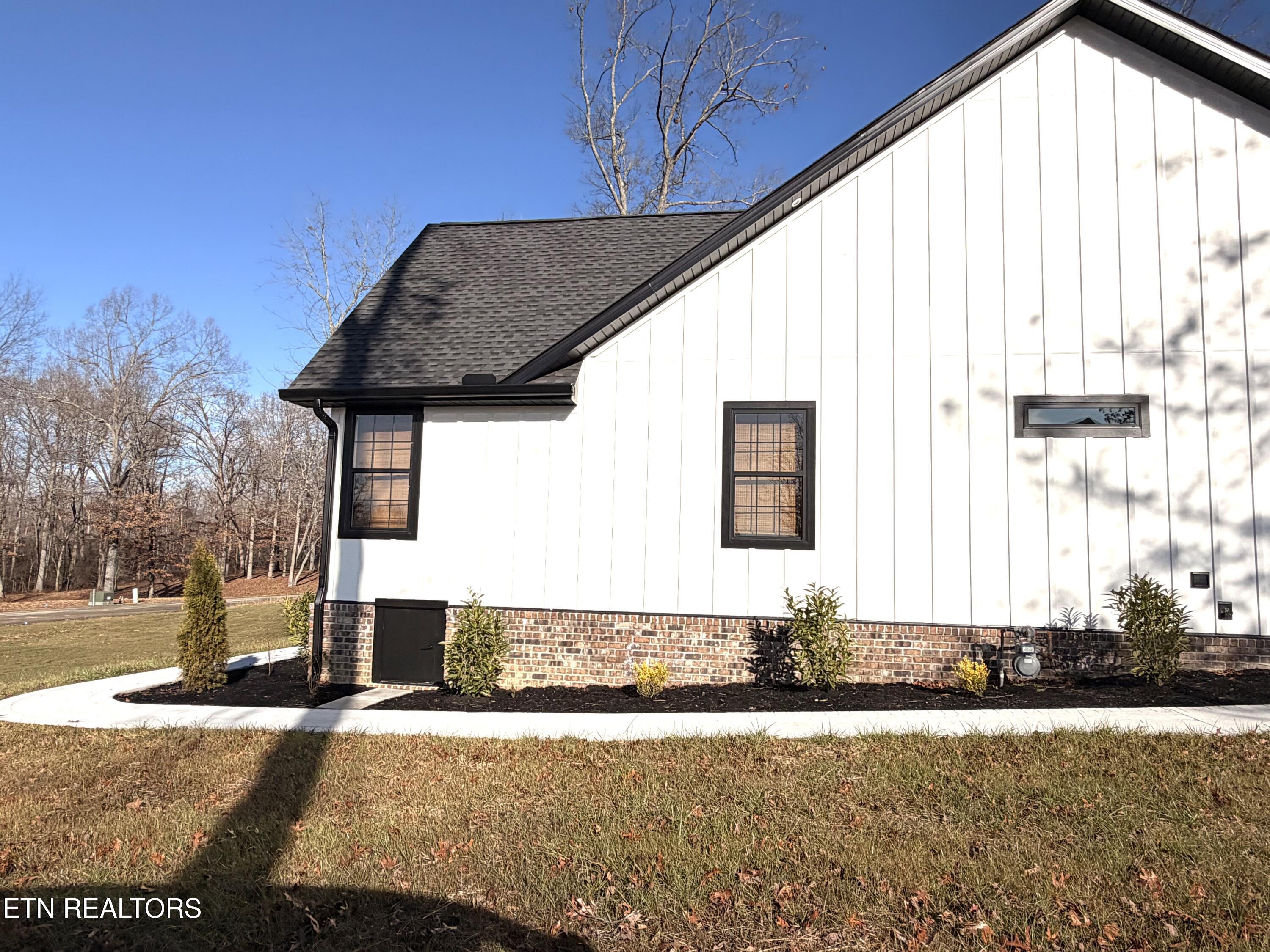 127 Bluff View Loop Crossville, TN 38571 - Photo 29 of 33 IMG_8354