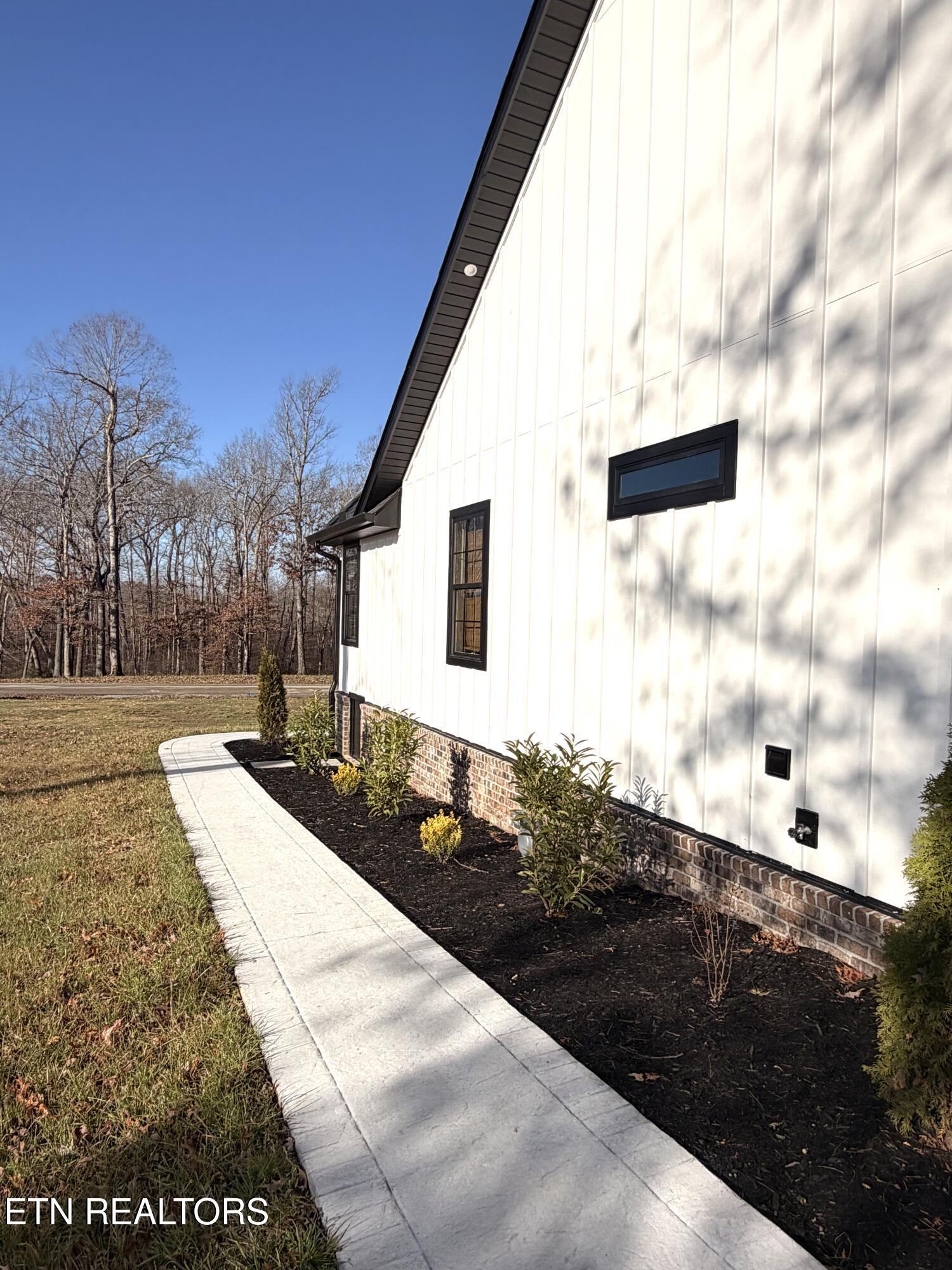 127 Bluff View Loop Crossville, TN 38571 - Photo 30 of 33 IMG_8355