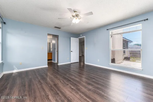 $2,100 | 3317 Cancun Drive East, Jacksonville, FL 32225