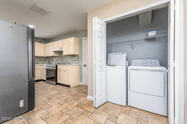 $2,100 | 3317 Cancun Drive East, Jacksonville, FL 32225