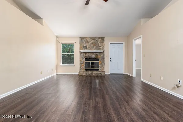 $2,100 | 3317 Cancun Drive East, Jacksonville, FL 32225