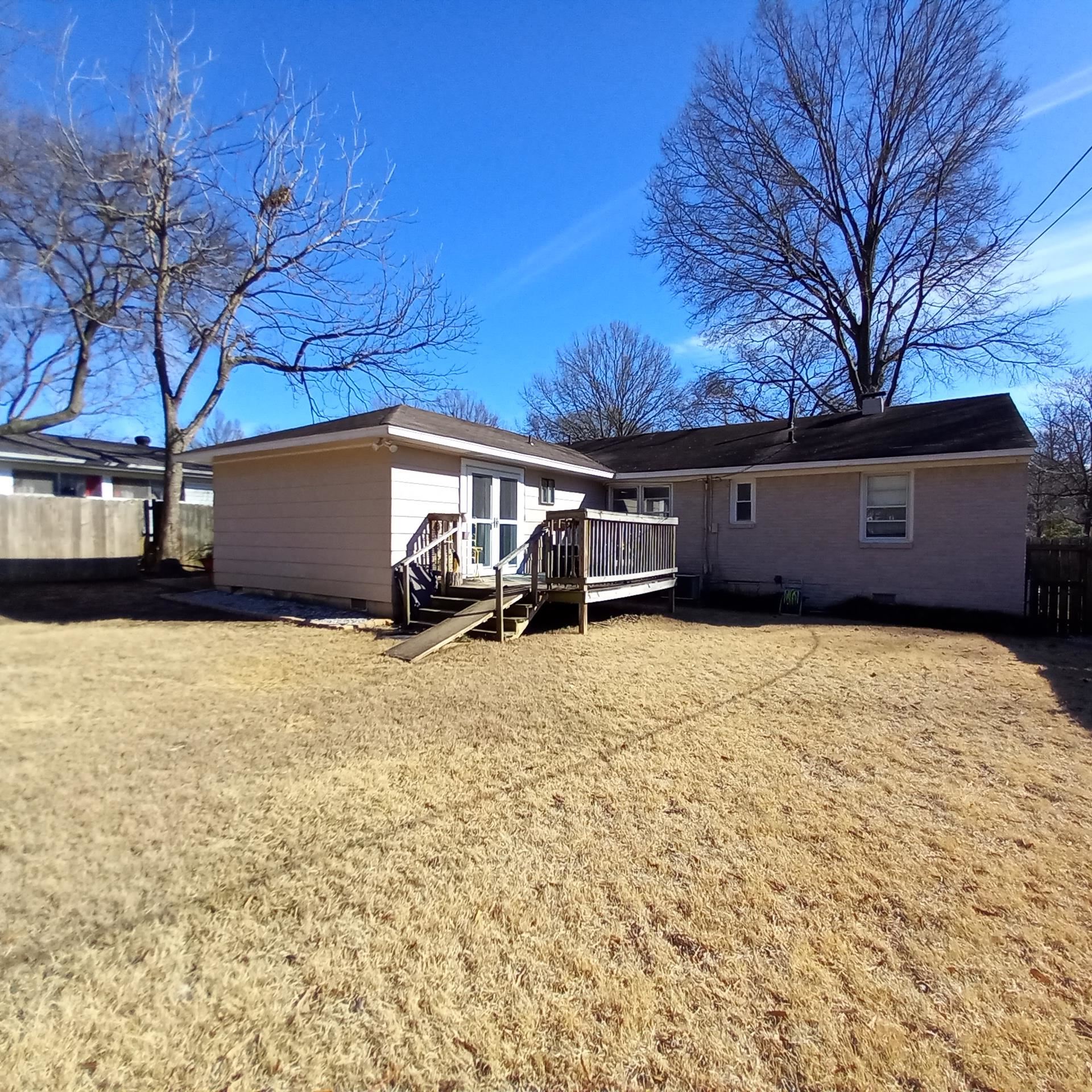 5068 Flamingo Road Memphis, TN 38117 - Photo 20 of 20 a house view with a outdoor space