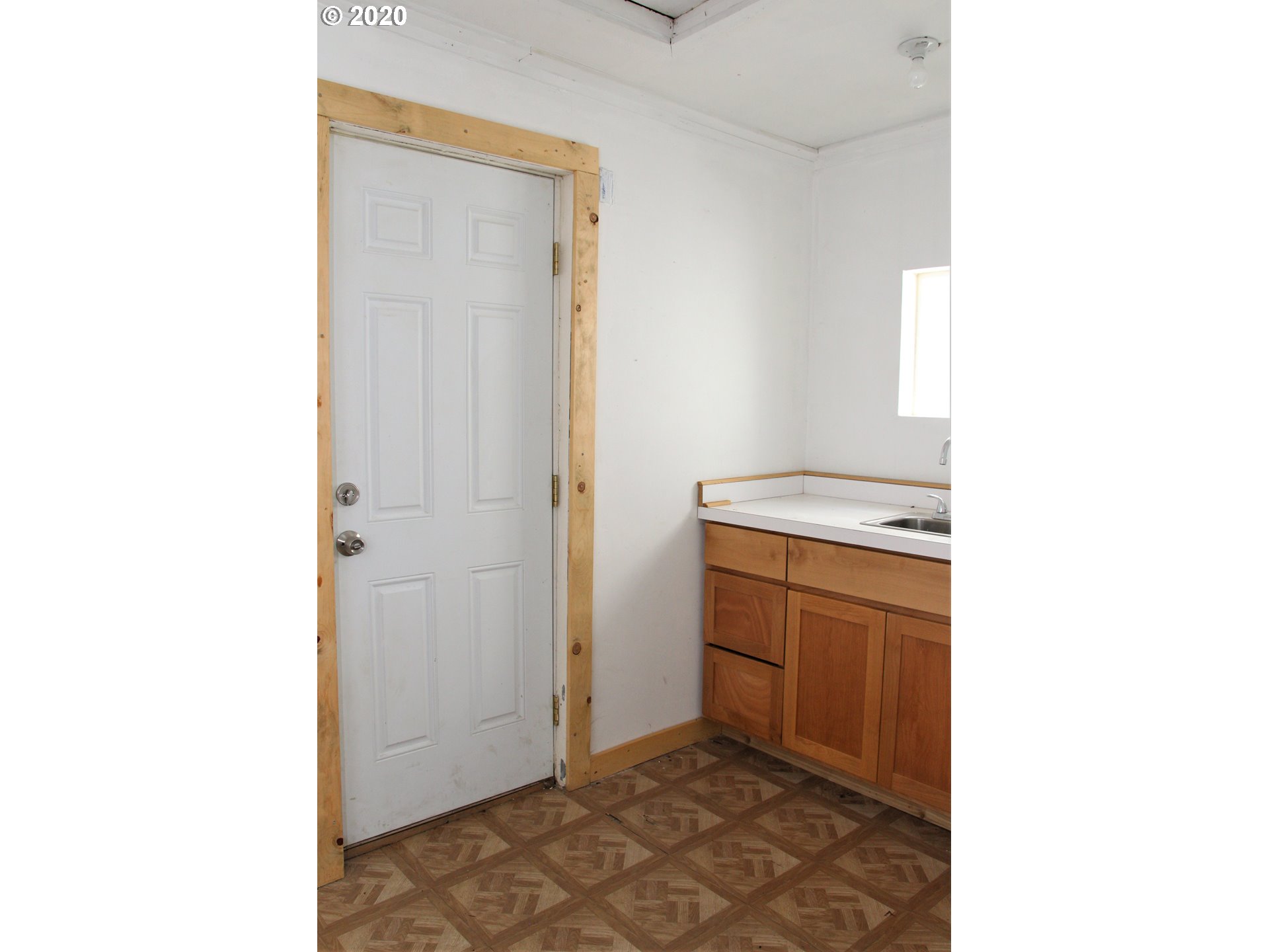 211 4th Avenue Riddle, OR 97469 - Photo 15 of 20