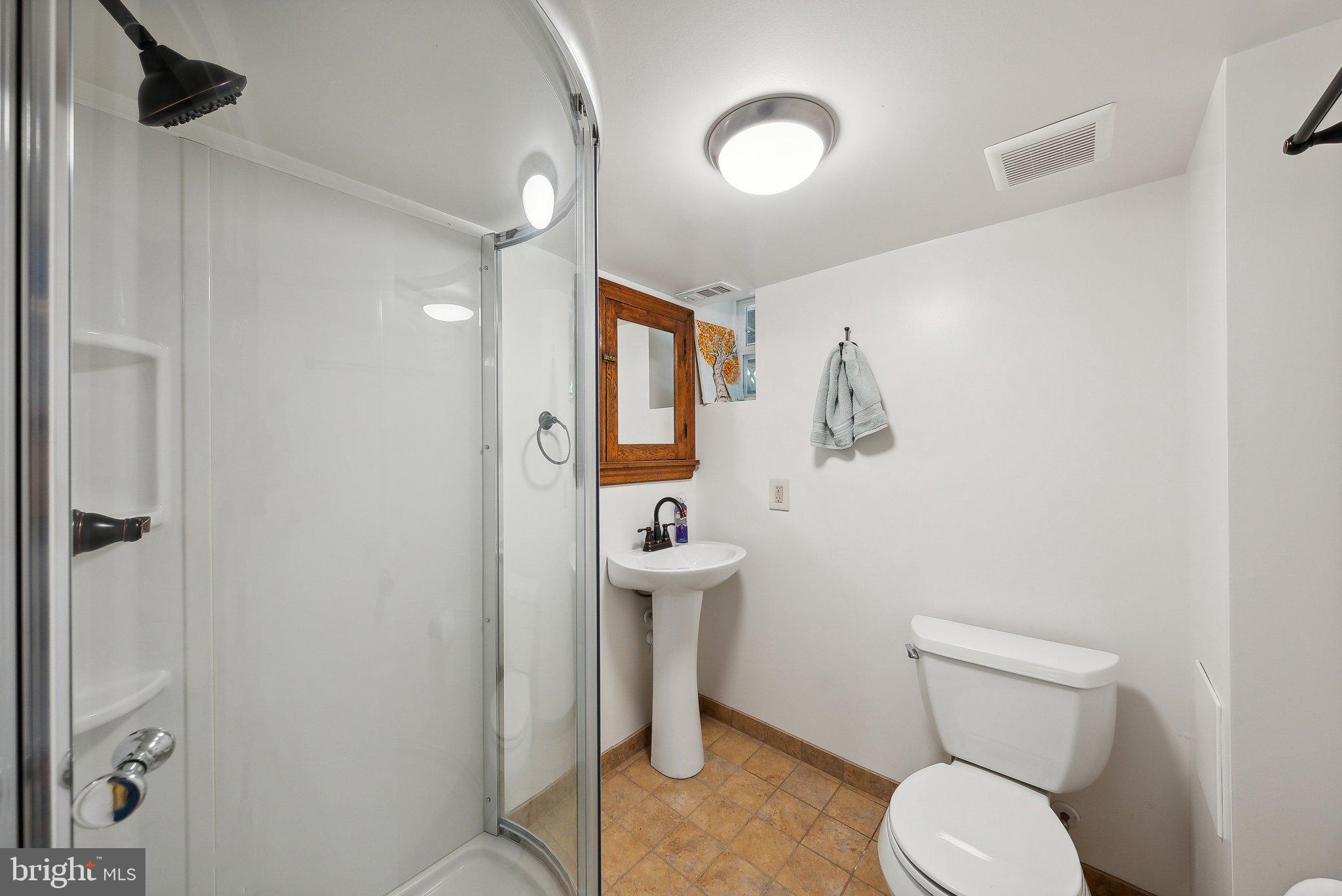 3121 Parkway Cheverly, MD 20785 - Photo 30 of 35 Full Bath