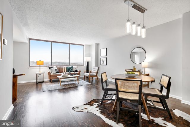 $297,500 | 10101 Grosvenor Place, Unit 1414, Rockville, MD 20852