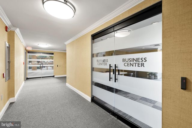 $297,500 | 10101 Grosvenor Place, Unit 1414, Rockville, MD 20852