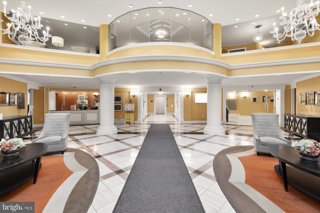 $297,500 | 10101 Grosvenor Place, Unit 1414, Rockville, MD 20852