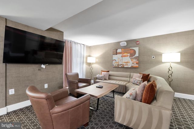 $297,500 | 10101 Grosvenor Place, Unit 1414, Rockville, MD 20852