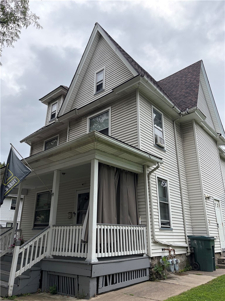 97 Locust Street Rochester, NY 14613 - Photo 3 of 28 Gallery Image 3