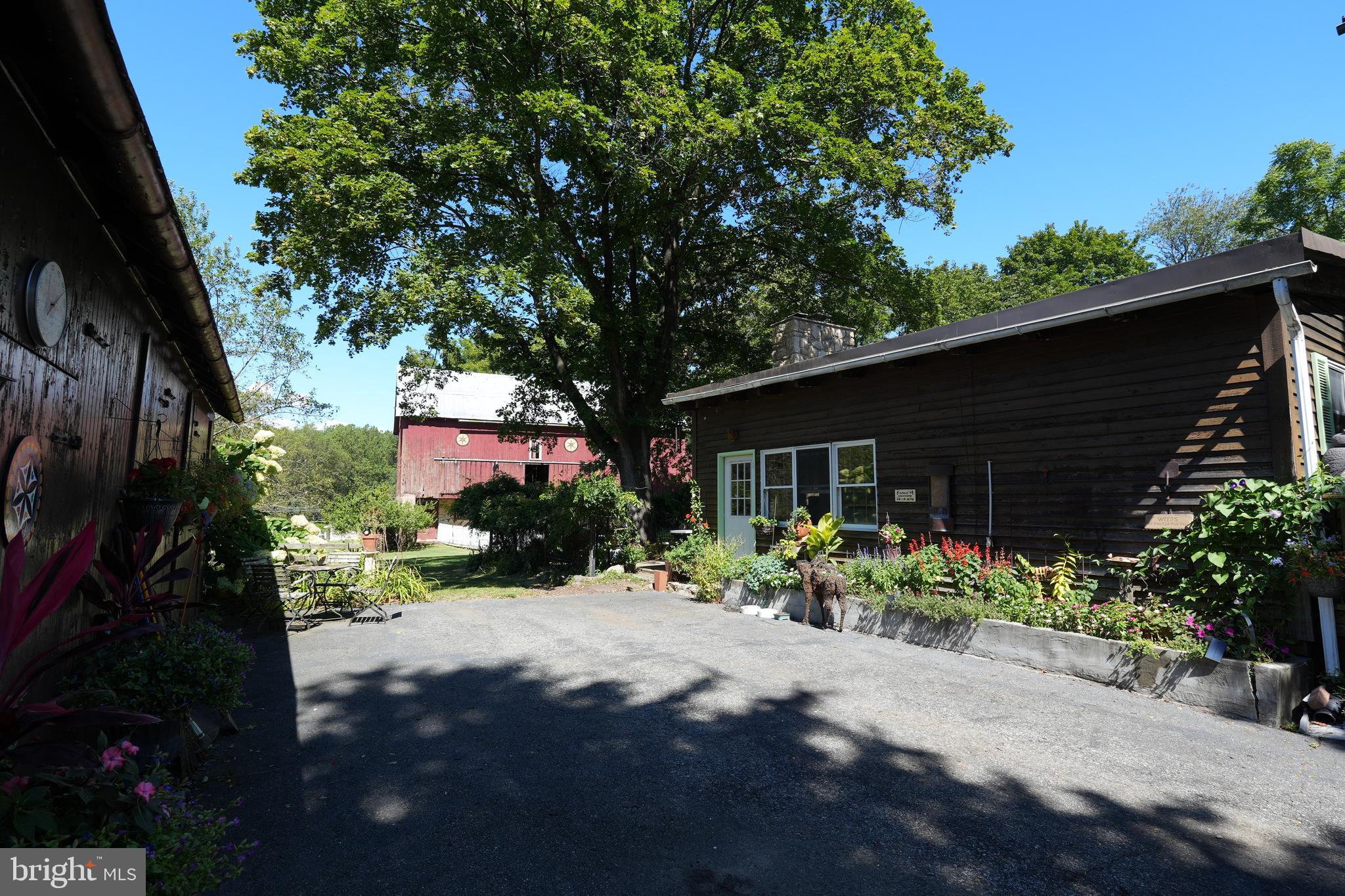 2571 Hill Road Reading, PA 19606 - Photo 10 of 43 Gallery Image 10