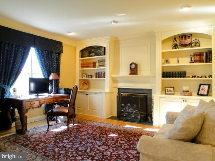 4658 Ridgetop Road Doylestown, PA 18902 - Photo 11 of 21 Gallery Image 11