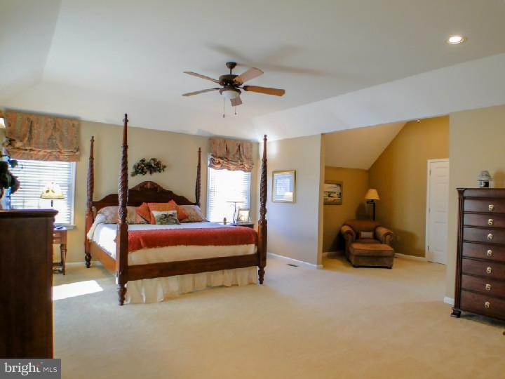 4658 Ridgetop Road Doylestown, PA 18902 - Photo 15 of 21 Gallery Image 15
