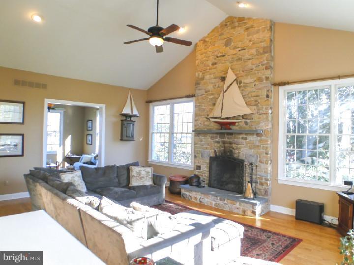 4658 Ridgetop Road Doylestown, PA 18902 - Photo 9 of 21 Gallery Image 9
