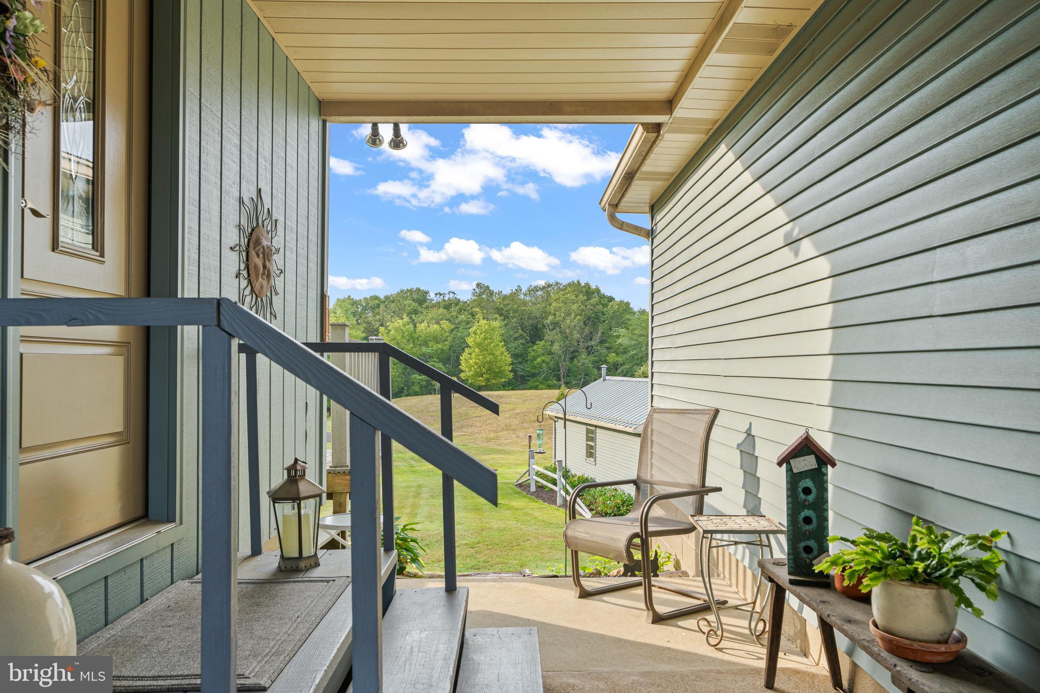140 Green Ridge Road Carlisle, PA 17015 - Photo 35 of 36 Breeze Way