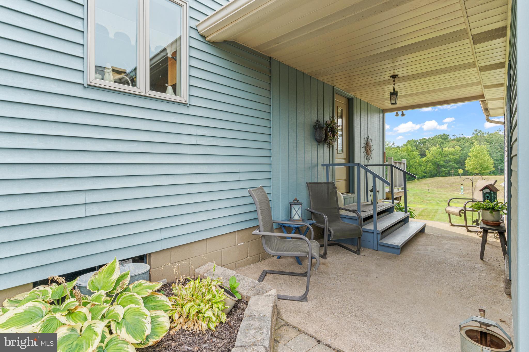 140 Green Ridge Road Carlisle, PA 17015 - Photo 36 of 36 Breeze Way