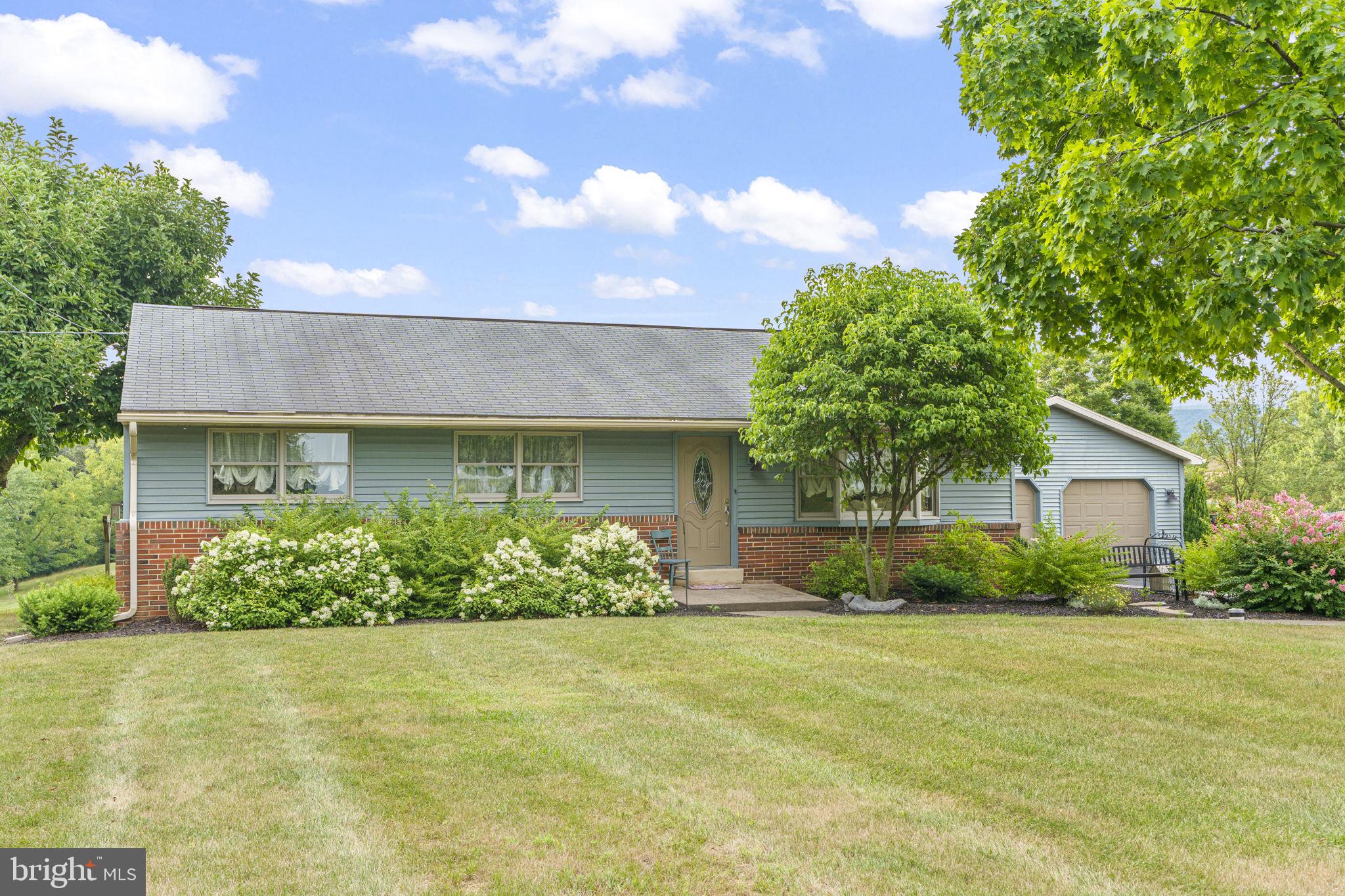 140 Green Ridge Road Carlisle, PA 17015 - Photo 5 of 36