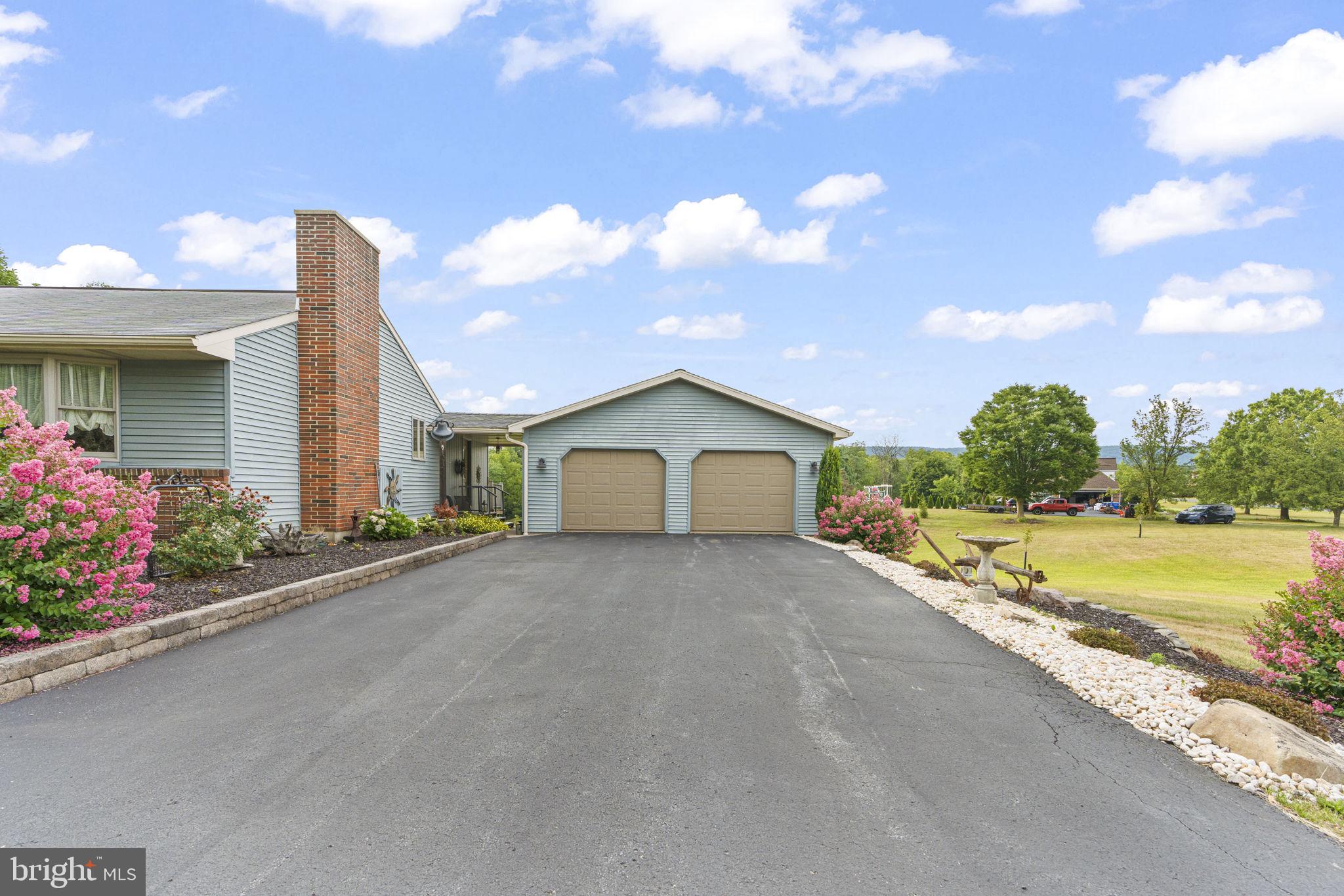 140 Green Ridge Road Carlisle, PA 17015 - Photo 6 of 36