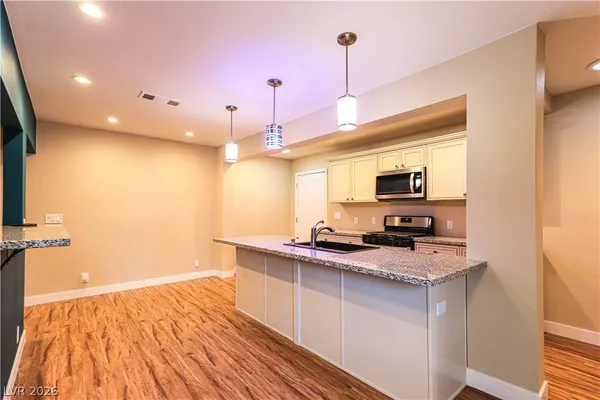 $2,465 | 2100 Santa Ynez Drive, Las Vegas, NV 89104