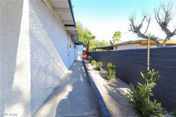 $2,465 | 2100 Santa Ynez Drive, Las Vegas, NV 89104