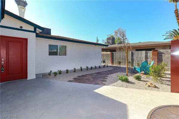 $2,465 | 2100 Santa Ynez Drive, Las Vegas, NV 89104