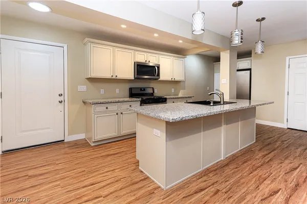 $2,465 | 2100 Santa Ynez Drive, Las Vegas, NV 89104