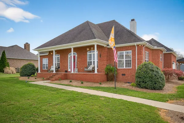 $595,000 | 195 Stonegate Drive, Smithville, TN 37166