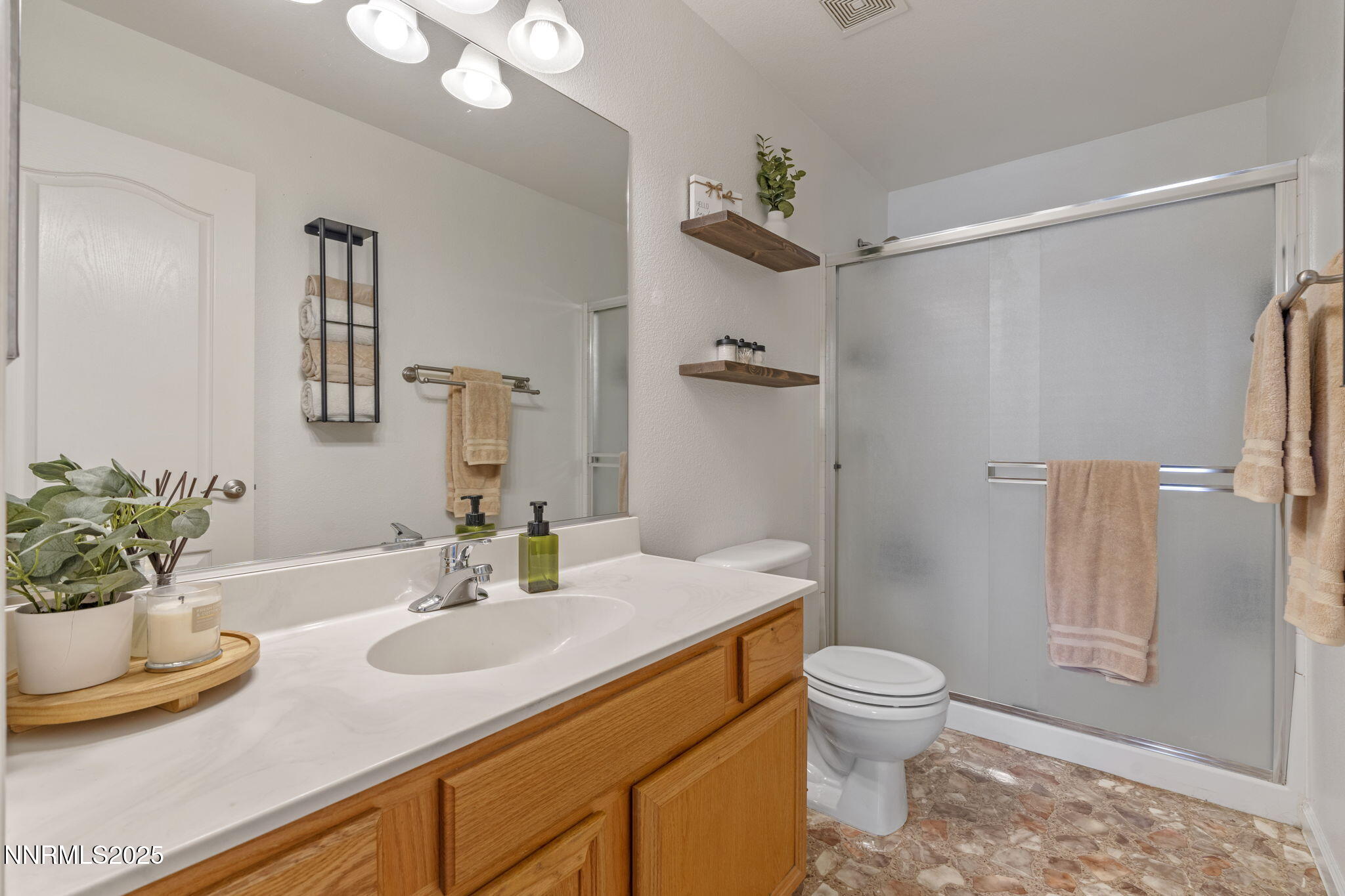 18255 Silverleaf Court Reno, NV 89508 - Photo 24 of 42 23-web-or-mls-DSC06458