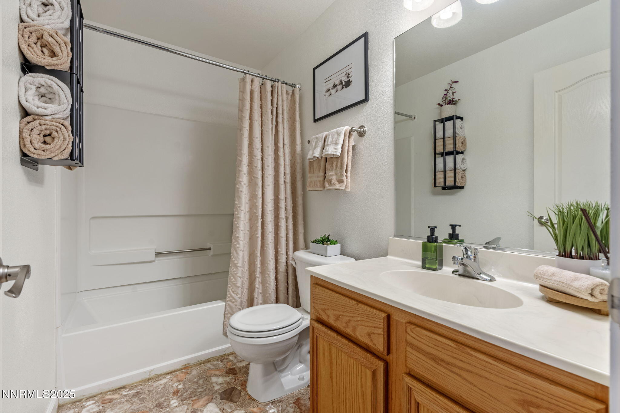 18255 Silverleaf Court Reno, NV 89508 - Photo 28 of 42 27-web-or-mls-DSC06433