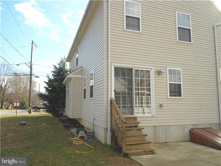 510 Blakeley Road Wallingford, PA 19086 - Photo 17 of 21 Side Yard