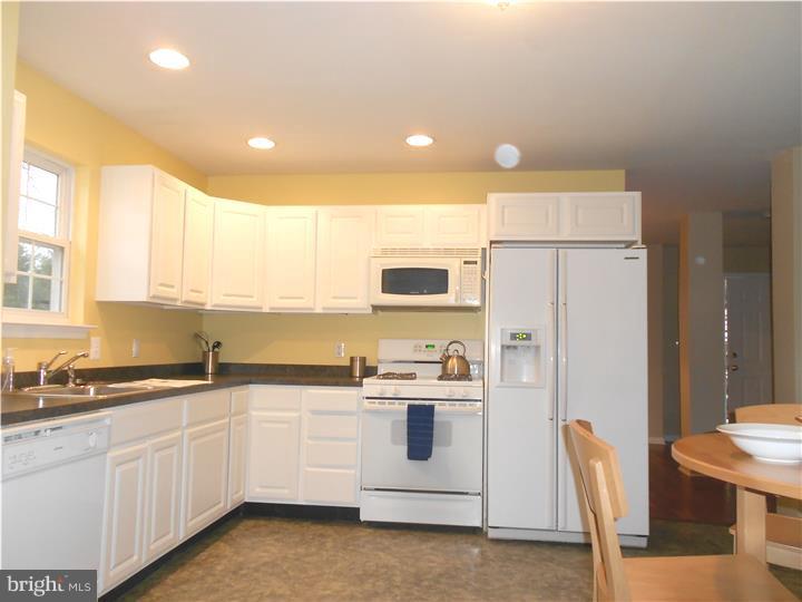 510 Blakeley Road Wallingford, PA 19086 - Photo 3 of 21