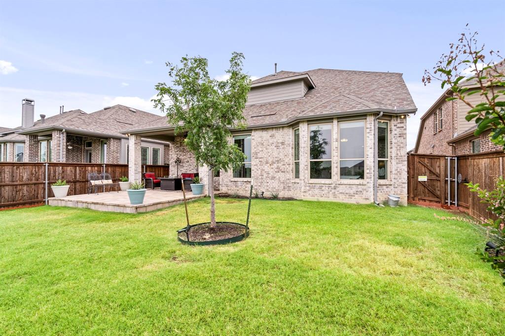 762 Corner Post Path Celina, TX 75009 - Photo 33 of 38