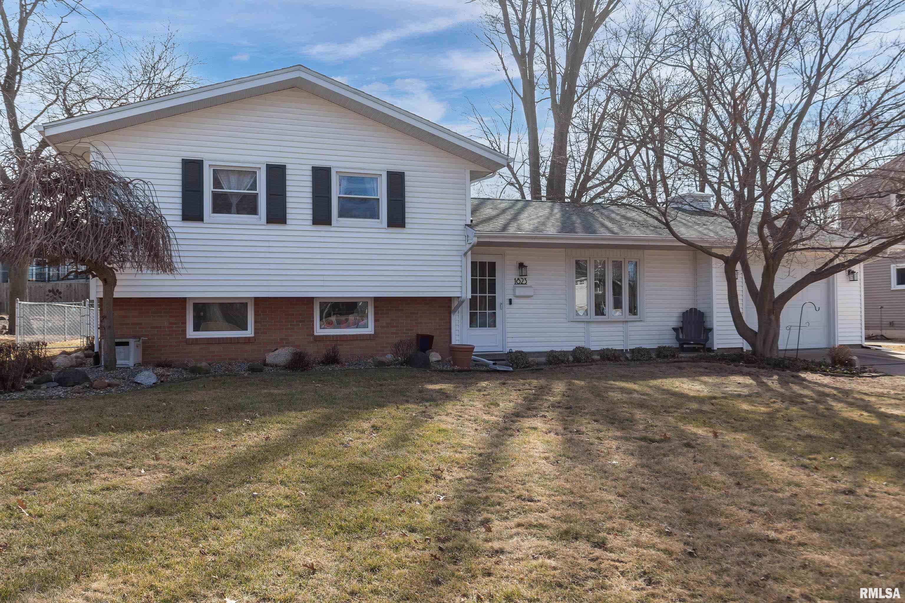 1823 Lincoln Road Bettendorf, IA 52722 - Photo 1 of 35 Gallery Image 1
