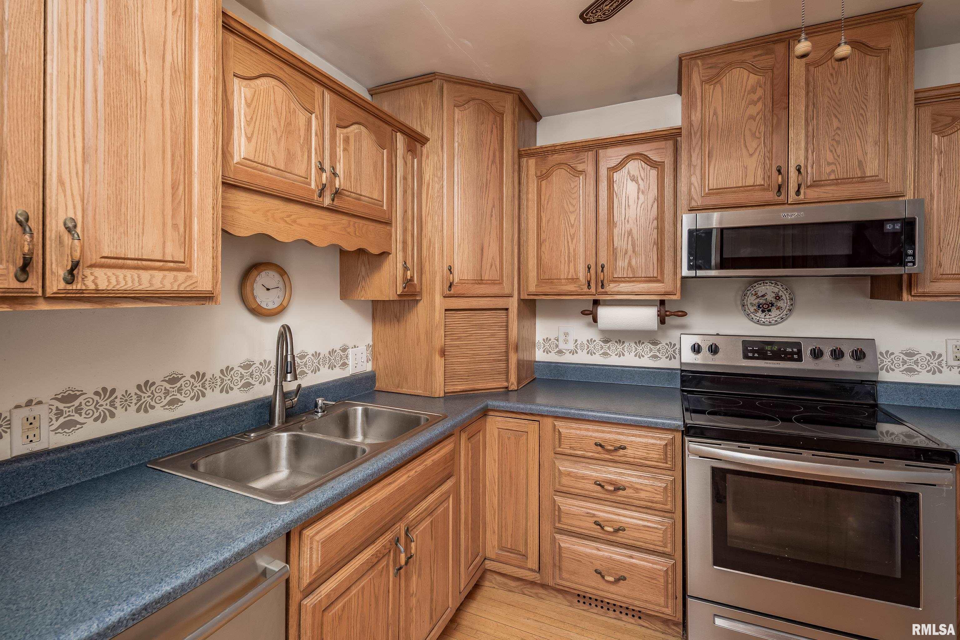 1823 Lincoln Road Bettendorf, IA 52722 - Photo 11 of 35 Gallery Image 11