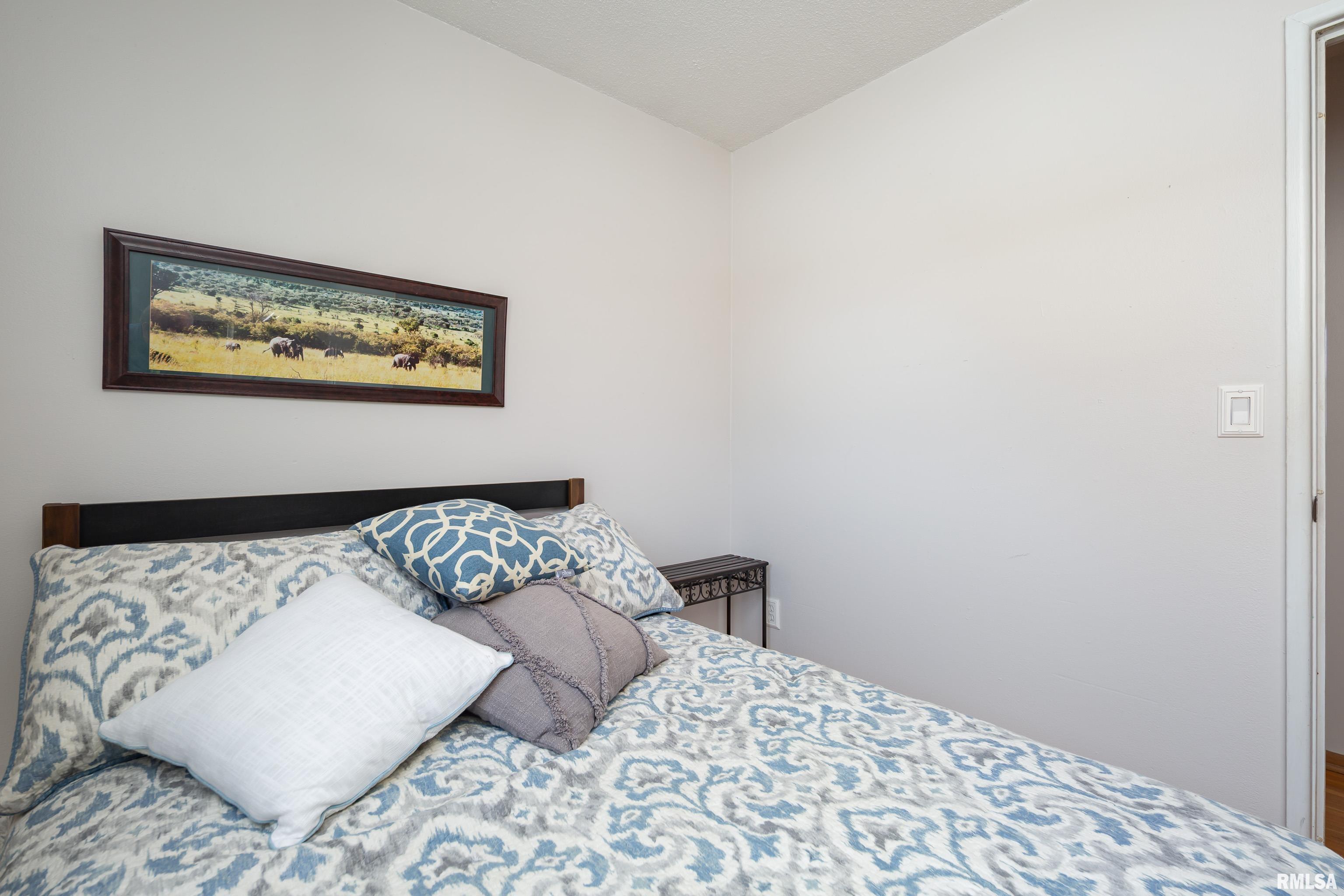 1823 Lincoln Road Bettendorf, IA 52722 - Photo 24 of 35 Gallery Image 24