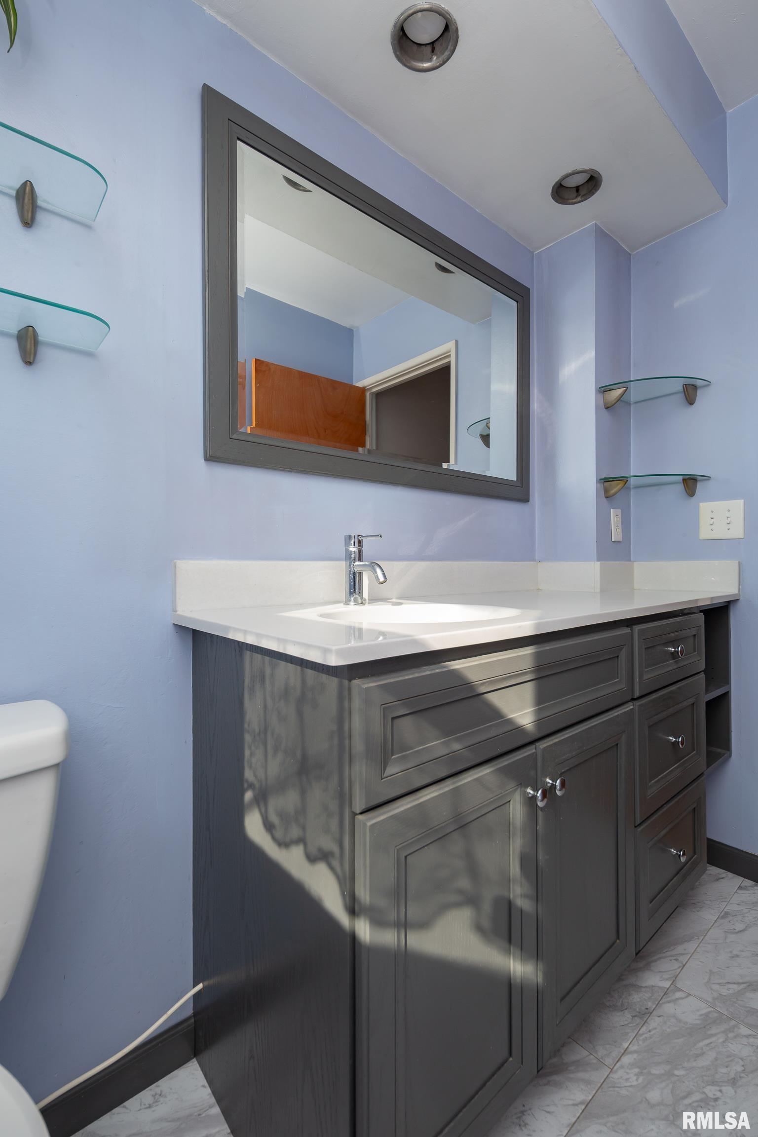 1823 Lincoln Road Bettendorf, IA 52722 - Photo 26 of 35 Gallery Image 26