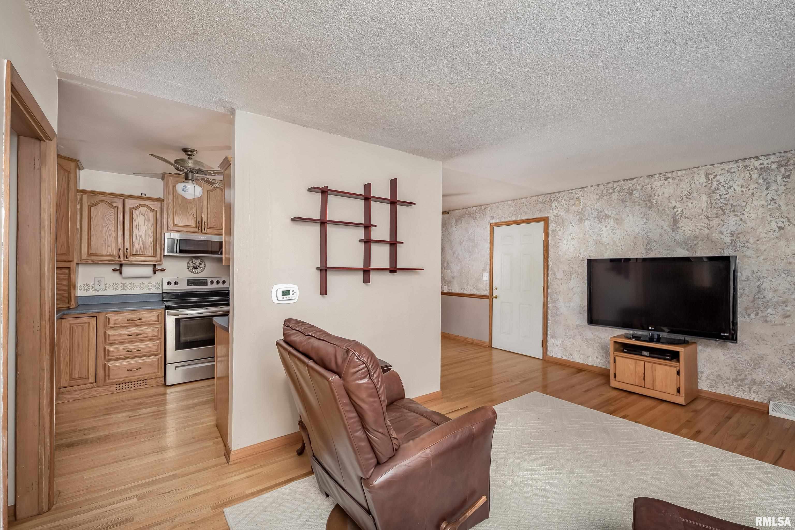 1823 Lincoln Road Bettendorf, IA 52722 - Photo 28 of 35 Gallery Image 28